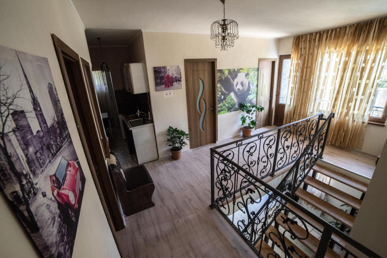 Happy Pandasn12 Hotel Borjomi Exterior photo